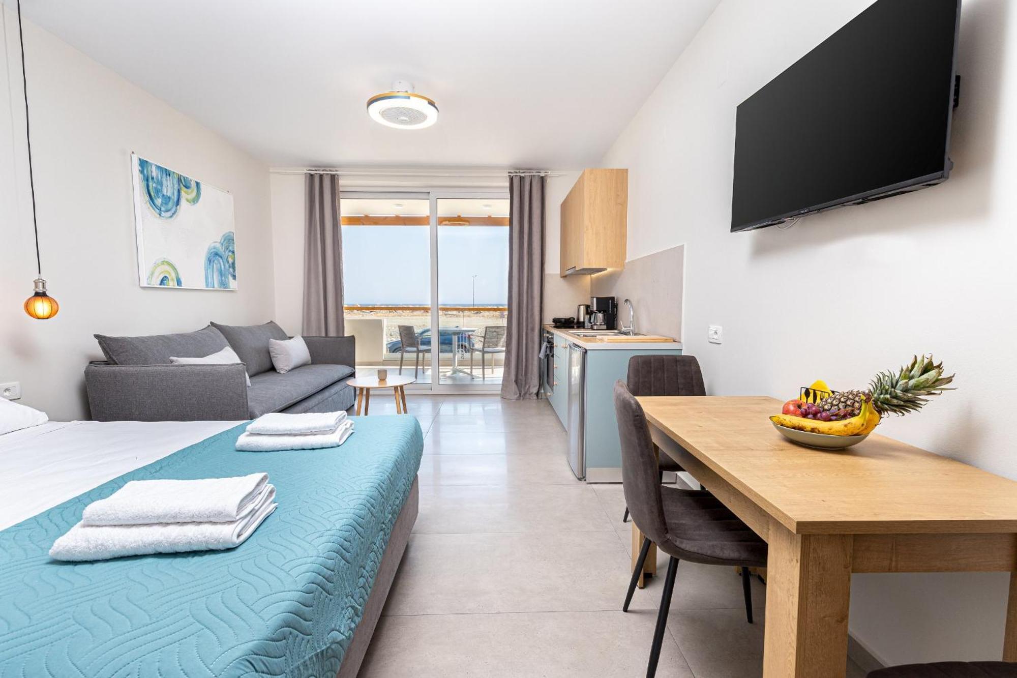 Meli Apartments Paleochora エクステリア 写真