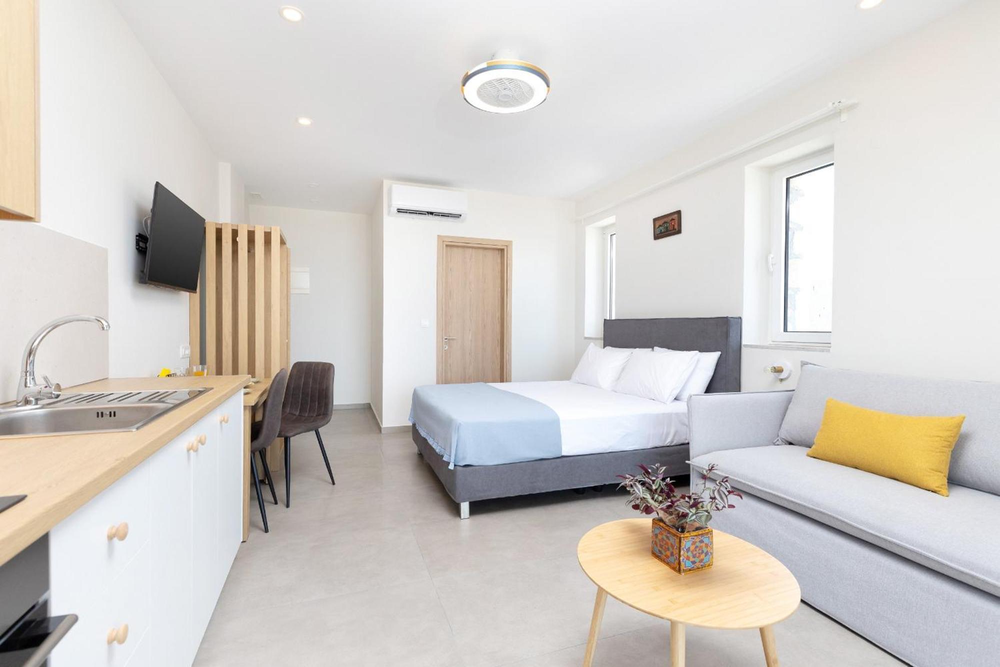 Meli Apartments Paleochora エクステリア 写真